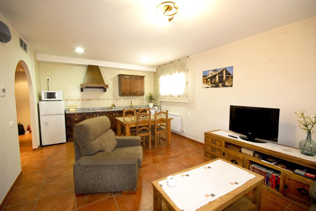 Apartamentos De Turismo Rural Las Eras Castelserás Eksteriør billede